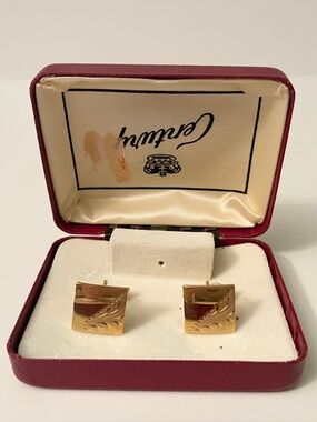 Vintage Century Gold Tone Etched Square Cufflinks in Original Box